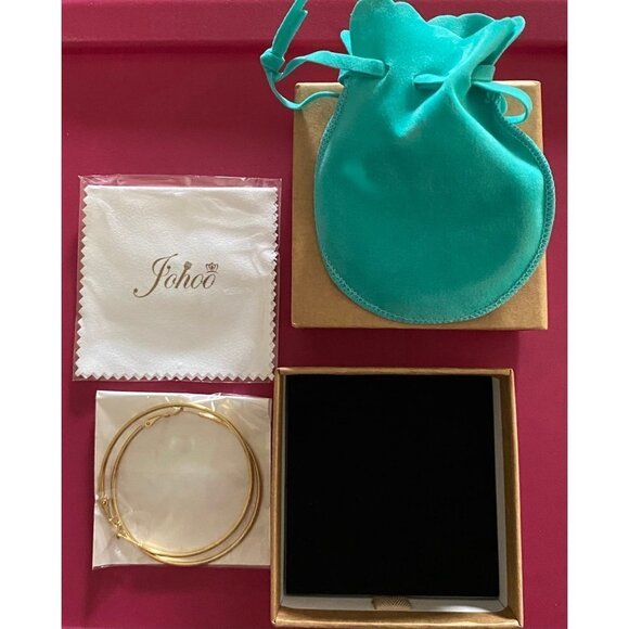 Engraved Hug Two-Tone Bracelet with Hinged Opening - Picture 12 of 12